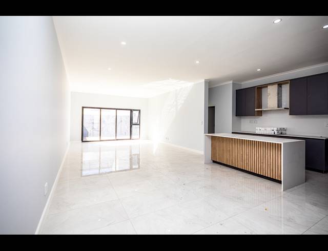 4 BEDROOM FREEHOLD FOR SALE IN SANDOWN
